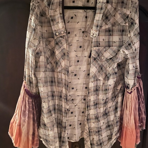 One of a kind custom made upcycled shirt or jacket with NY and John Lennon - Picture 2 of 3